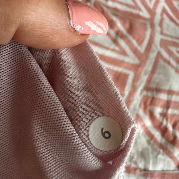 Lululemon city tank top barely pink - Picture 5 of 5